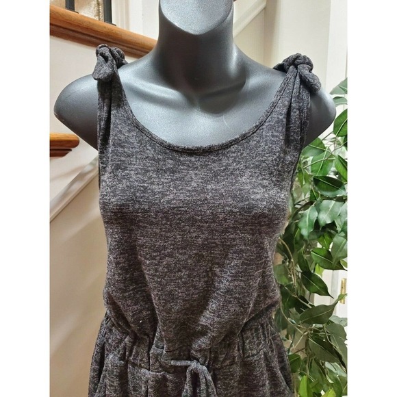 C Women's Solid Gray Polyester Round Neck Sleeveless Casual Jumsuits Size Small - Picture 6 of 16